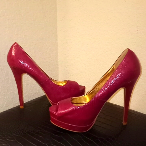C Label Raspberry Snakeskin Stiletto Platform π - Picture 11 of 15